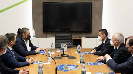 Le ministre des Affaires étrangères Luigi Di Maio en visite chez OMAL